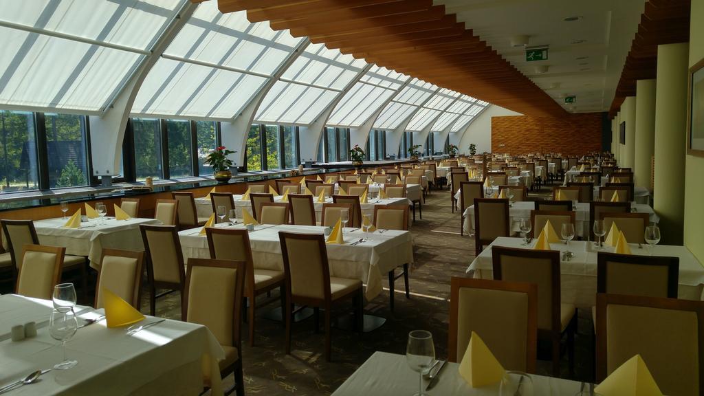 קרנייסקה גורה Hotel Spik מראה חיצוני תמונה