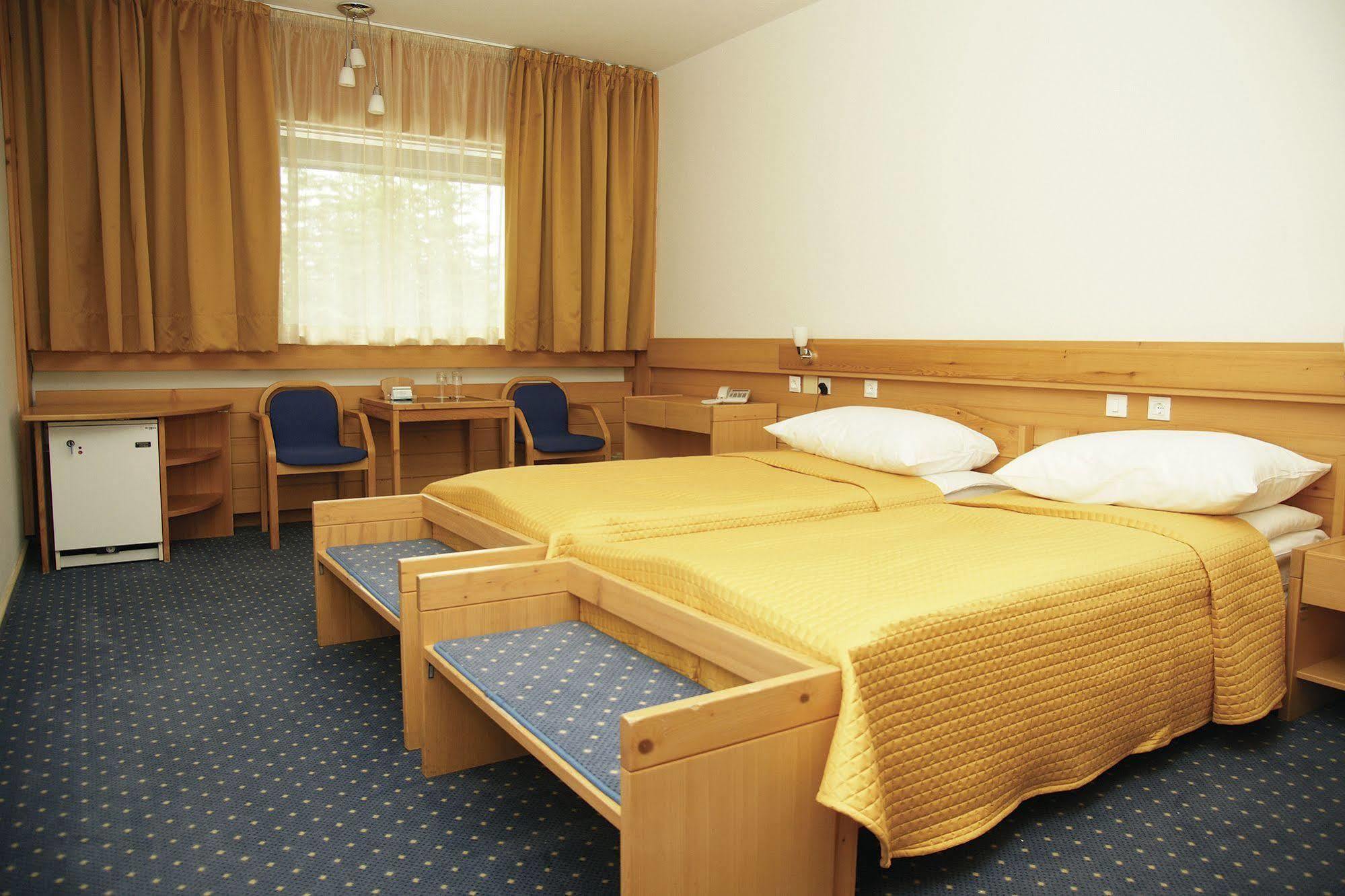 קרנייסקה גורה Hotel Spik מראה חיצוני תמונה
