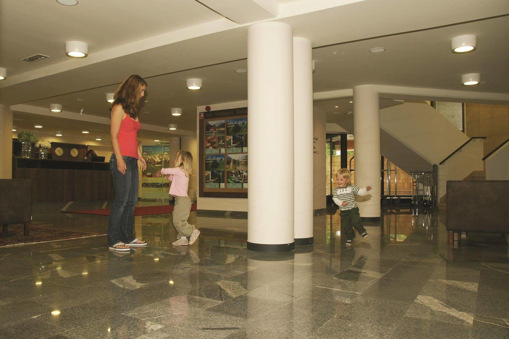 קרנייסקה גורה Hotel Spik מראה חיצוני תמונה